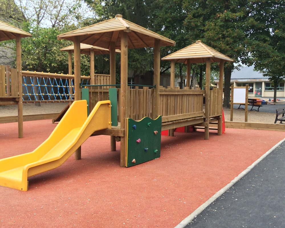 2 tours bois avec passerelle en filet armé. A l'assaut !